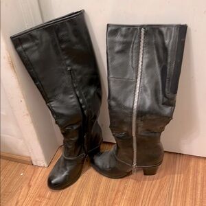 Black Knee-High Leather Boots with Zipper